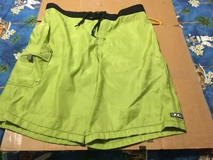 T&C SURFBOARDS HAWAII MEN'S VINTAGE SIZE 38 GREEN SWIM/ BOARD SHORTS - Picture 1 of 12