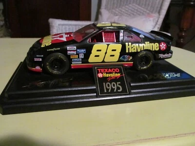 Ernie Irvan Racing Champions 1/24 #28 Bank Diecast Car NASCAR w/ Display 1995 - Image 1 of 4