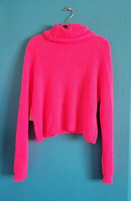 Neon Pink Crop Top Slouch Neck Sweater Teens Size S Lightweight Kohls SO Brand  — 第 1/3 张图片