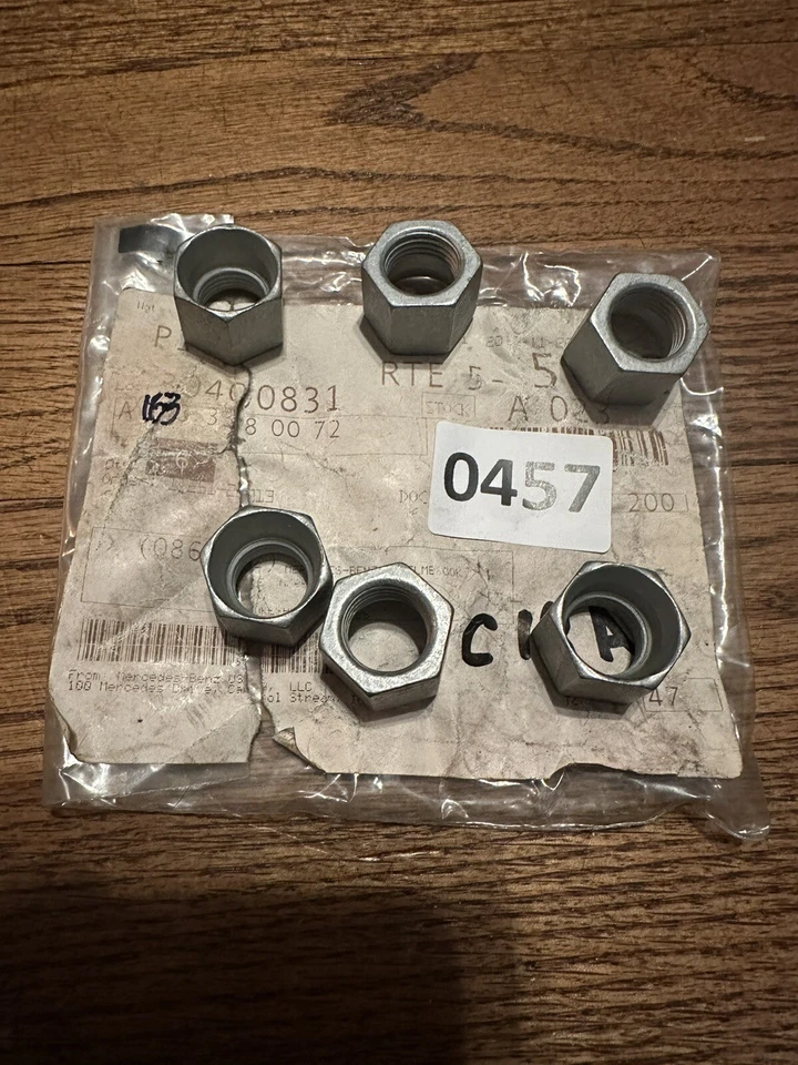 (1) 正品梅赛德斯-奔驰转向领带杆端调节套 1633380072 — 第 1/1 张图片