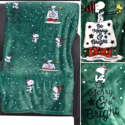 Peanuts Berkshire Christmas Snoopy VelvetSoft Throw Blanket Green Merry & Bright - Image 1 of 4