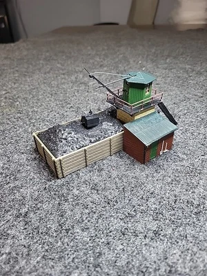 Búnker de carbón Auhagen Ho 11334 completamente montado  Foto 1 de 4