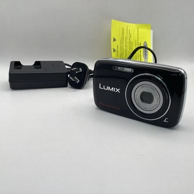Panasonic Lumix DMC-S3 Digital Compact Camera w/ Charger (D2) W#661 - Image 1 of 4