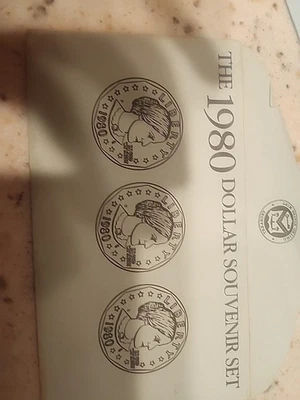 1980 Dollar Souvenir Set Susan B. Anthony Uncirculated Coins - Image 1 of 3