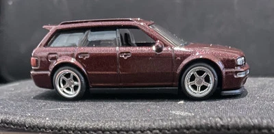 Rueda suelta Hot Wheels Custom 94 Audi Avant RS2 intercambiada perforada y roscada Foto 1 de 4