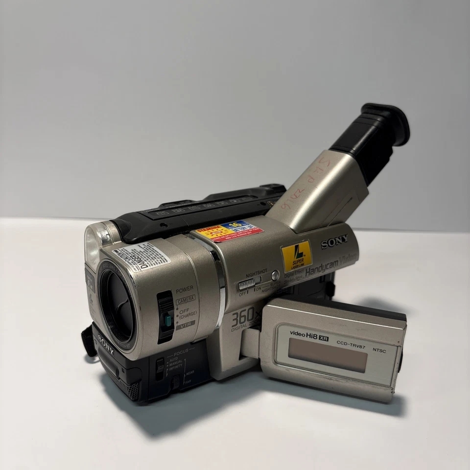 SONY Handycam Vision 360x Digital Zoom NightShot Video Hi8 XR, TESTED WORKING - Image 1 of 4