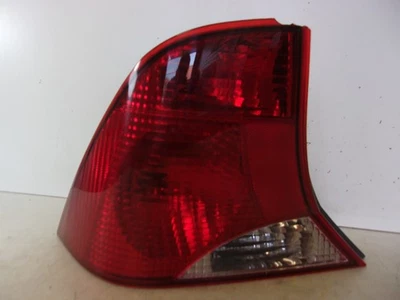 Ford Focus 2002-2004 sedán conductor LH exterior incandescente luz trasera 3 bombillas OEM Foto 1 de 4