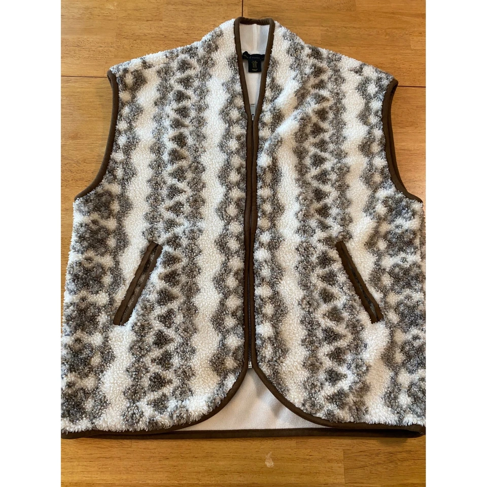 Chaleco polar House of Harlow 1960 Sherpa para mujer talla mediana cremallera bolsillos delanteros Foto 1 de 4