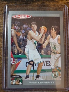 2004-05 Topps Total Raef LaFrentz Silver Parallel #80 Boston Celtics - Picture 1 of 2