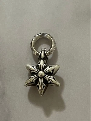 Dije estrella plata corazones cromados 925 joyería usada, sin caja de Japón Foto 1 de 4