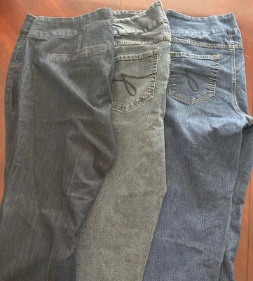 3 pares de jeans Jag calce curvilíneo 24W Foto 1 de 4
