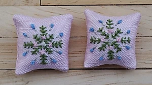 1/24th Scale Dolls House Hand Embroidered Floral Snowflake Design Pink Cushions - Picture 1 of 7