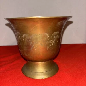 ANTIQUE VINTAGE ASIAN BRASS COLLECTIBLE ETCHED POT PLANTER ASIAN-4”Tall-4.5 Dia - Picture 1 of 7