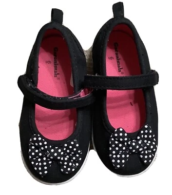 Zapatos deportivos Garanimals para niñas pequeñas talla 6 negros con lazos fáciles de poner Foto 1 de 4