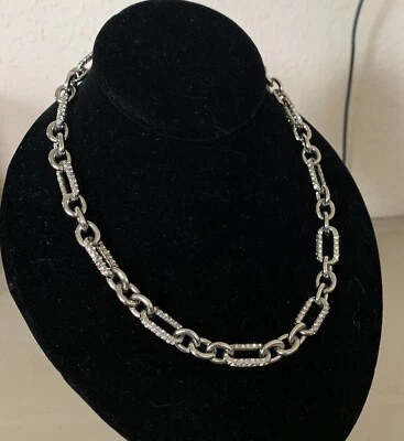 "Collar con clip de papel Lia Sophia tono plata 18"" circonita cúbica circonita cúbica" Foto 1 de 4