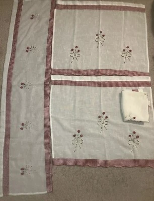 "Juego de cenefa y cortina floral transparente de colección (3) núcleo de cabaña 58""x14"" 29,5 x 25""" Foto 1 de 4