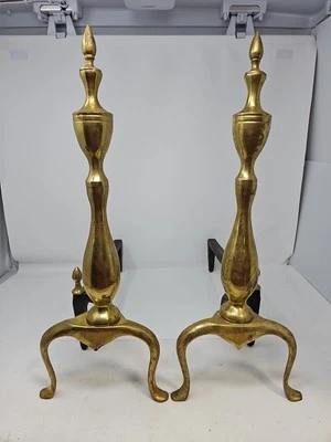 Par de perros de fuego antiguos victorianos/federales de latón a juego de hierro fundido Andirons  Foto 1 de 4