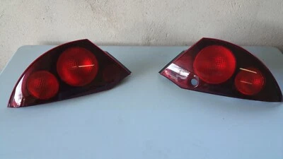 Mitsubishi Eclipse 2000-2001 - Luces traseras de fábrica OEM - lado del conductor y del pasajero Foto 1 de 4