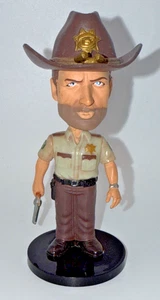 2014 WALKING DEAD Mini Wacky Wobbler Collectible Vinyl Bobble Head Figures A236 - Picture 1 of 4