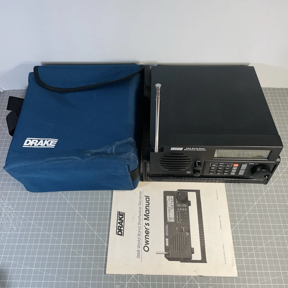 Receptor de radio de onda corta Drake SW8 de colección World Band con estuche azul y manual Foto 1 de 4