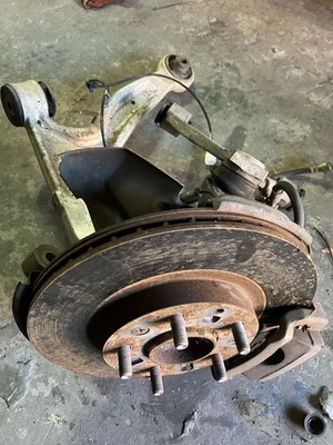 2006-2008 Mazda MX-5 Miata Front Right Side Spindle Knuckle w/ Hub Assembly RWD - Image 1 of 4