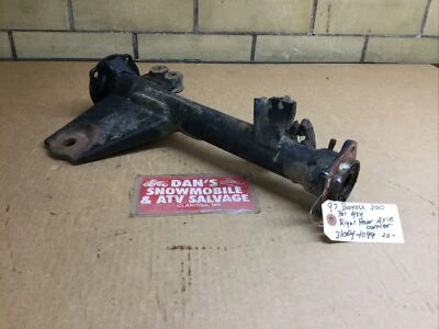 Portador de eje y enganche trasero derecho # 31064-1099 Kawasaki 1997 Bayou 300 ATV 4x4 Foto 1 de 4