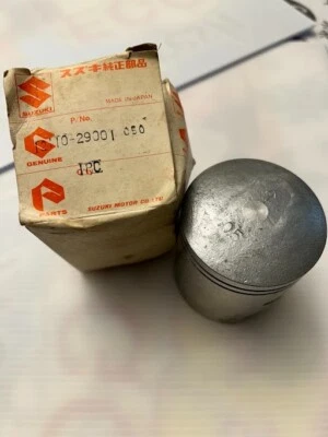 Pistón OEM Suzuki 12110-29001-050 0,50 mm para 1974-1976 TC185 1971-1976 TS185 Foto 1 de 2