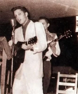 Elvis Presley   FRIDGE MAGNET 232---1954 on stage in Memphis - Picture 1 of 1