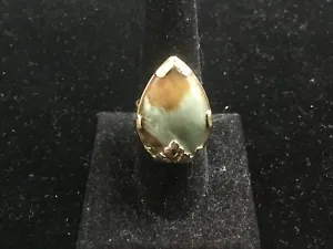 Vintage 14K Gold Green and Brown Onyx? Jade? Cocktail Ring Size 8.5 Beautiful! - Picture 1 of 6