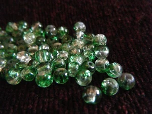 66/ 500x GREEN GLASS BEADS 3mm CRAFT SCRAPBOOK DRESSMAKER ART PAPER JEWELLERY - Picture 1 of 1