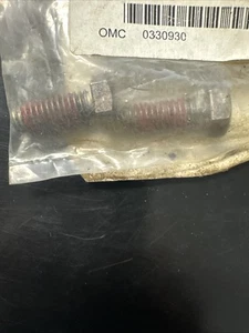 Lot 2 OMC 0330930 Screws - Picture 1 of 2