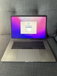 Apple Macbook Pro 15" A1707 i7 2.6GHZ - 16GB - 256GB -Space Grey - Intel HD 530 - Picture 1 of 13