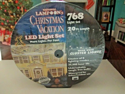 National Lampoon's Christmas Vacation LED Cluster Lights 768 20ft Lngth NEW Reel - Image 1 of 4