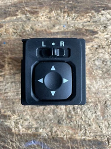 2005-2009 Mitsubishi Lancer Outlander POWER MIRROR SWITCH Black - Picture 1 of 3