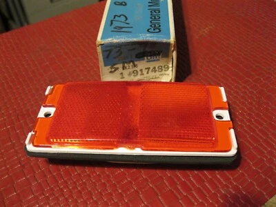 NOS 1973 Oldsmobile Custom Cruiser Wagon side marker Lens, in box - Image 1 of 2
