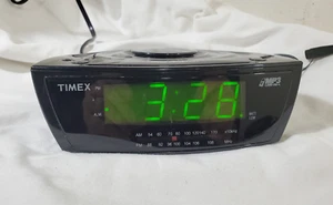Timex Radio Alarm Clock Green Numbers Digital T227BQ WORKS w/ Aux Line In - Picture 1 of 5