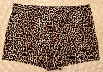 Pantalones cortos para mujer Michael Kors con estampado de leopardo talla grande 22W Foto 1 de 4