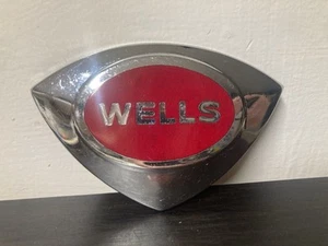 Vtg WELLS TRAILER METAL EMBLEM Truck Trailer Auto Commercial - Bild 1 von 6