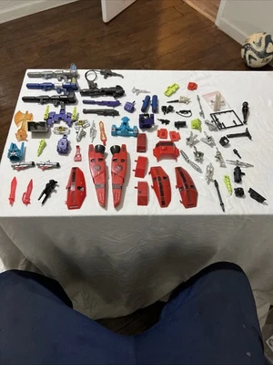 Lote de accesorios Transformers con armas y piezas G1 obra maestra Foto 1 de 4