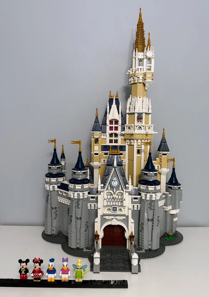 LEGO Disney: El Castillo Disney (71040) Sin Caja Juego Completo Todas las Minifiguras Foto 1 de 4