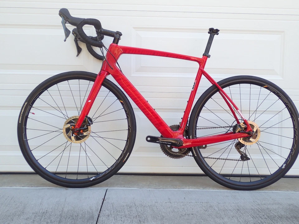 Bicicleta de carretera Diamondback 2017 Podium Equipe Full Dura-Ace, 56 cm, roja Foto 1 de 4