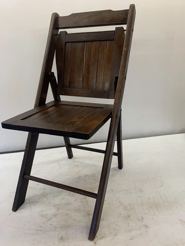 Vintage Wood Slat Folding Chair In Excellent Condition And Great Patina Cover