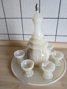 Deko Likörset aus Marmor oder Onyx Teller Flasche mit Stopfen 6 Stk. Becher - Bild 1 von 1