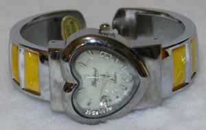 Reloj brazalete en forma de corazón Rapport plateado, movimiento de cuarzo, correa amarilla - Imagen 1 de 18