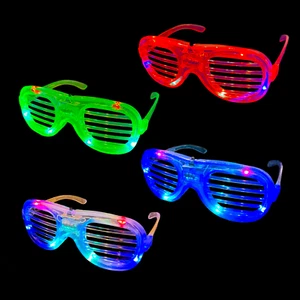 4 Stück LED Partybrille 4 Farben 6 LEDs, leuchtend blinkend Party Brille Atzen - Bild 1 von 16