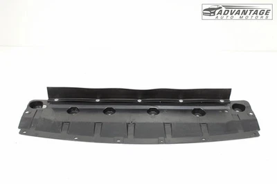 Nissan Versa 2020-2025 soporte radiador delantero deflector protector contra salpicaduras inferior OEM Foto 1 de 4