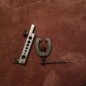 Vermont American FLARING TOOL 45 degree 1/2 to 5/8 - Picture 1 of 4