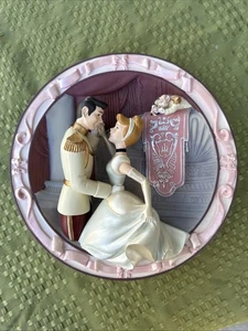 Walt Disney Cinderella Collector's Plate 3D Print Girl of His Dreams #1070/7500 - Picture 1 of 6