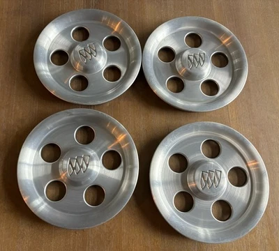 Juego de 4 tapas centrales Buick LeSabre Park Ave, 1992-2002 número de pieza 9592813 S2 Foto 1 de 4