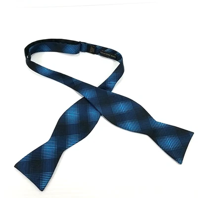 Pajarita ajustable a cuadros condesa Mara reversible azul negro a rayas Foto 1 de 4